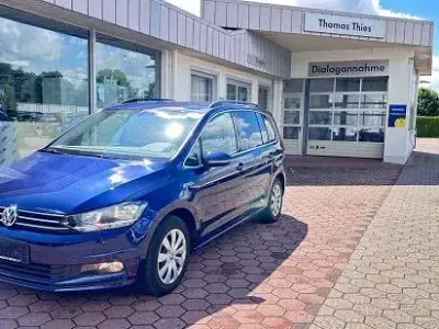 Gebraucht VW Touran Comfortline 150 PS (110 kW) 2020 Blau Van / Kleinbus