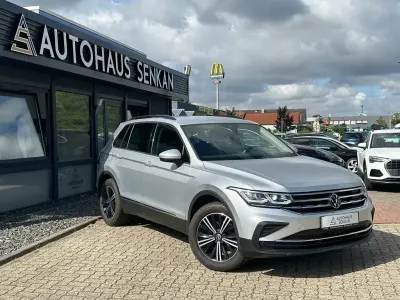Gebraucht VW Tiguan Life 150 PS (110 kW) 2021 Silber SUV