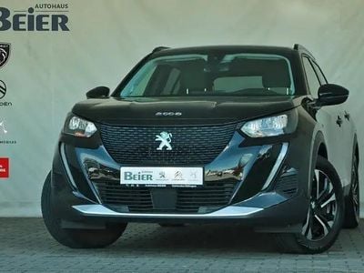 Schwarz (onyxschwarz metallic) Gebraucht 2021 Peugeot e-2008 Allure SUV | 15.980 € (Guter Preis)