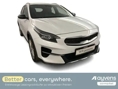 Używany Kia XCeed Black Xdition 204 KM (150 kW) 2022 Biały SUV