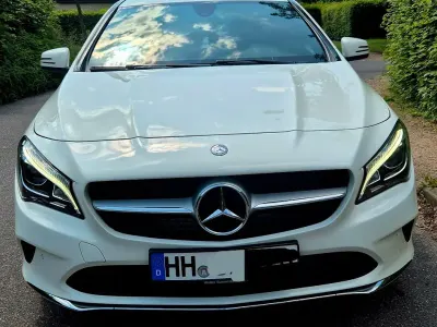 Gebraucht Mercedes CLA180 Urban 122 PS (89 kW) 2016 Weiß Coupé