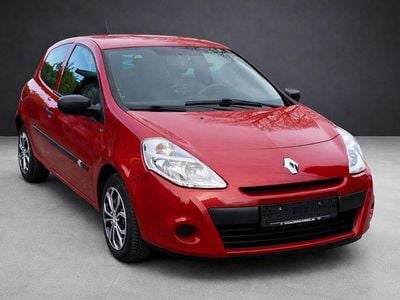 Gebraucht Renault Clio II 75 PS (55 kW) 2011 Rot Kleinwagen