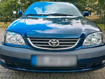 Gebraucht Toyota Avensis 129 PS (94 kW) 2002 Blau Kombi