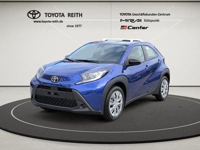 Neu Toyota Aygo X Business Edition 72 PS (52 kW) 2025 Juniper blue SUV
