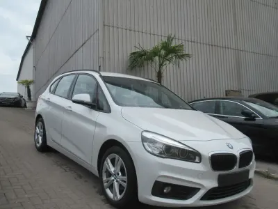 Gebraucht BMW 218 Basis 150 PS (110 kW) 2015 Weiß Limousine
