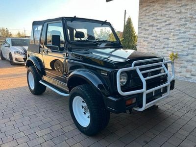 Usado Suzuki Samurai Style 69 HP (50 kW) 1994 Preto SUV