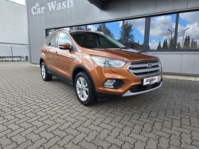 Gebraucht Ford Kuga Titanium 175 PS (128 kW) 2018 Braun SUV