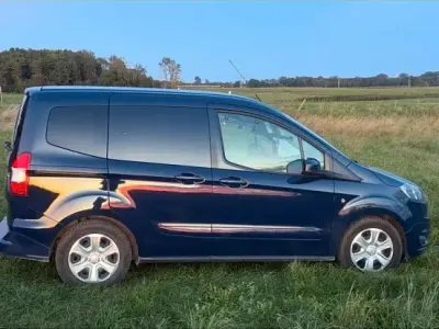 Gebraucht Ford Tourneo Courier 95 PS (69 kW) 2017 Blau Van / Kleinbus