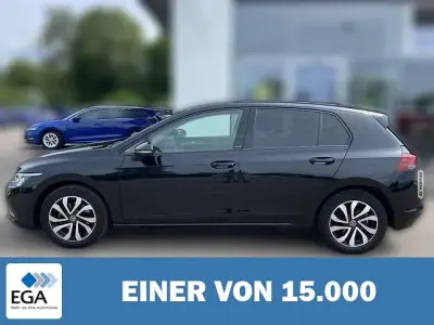 Gebraucht VW Golf VIII Style 150 PS (110 kW) 2023 Schwarz metallic