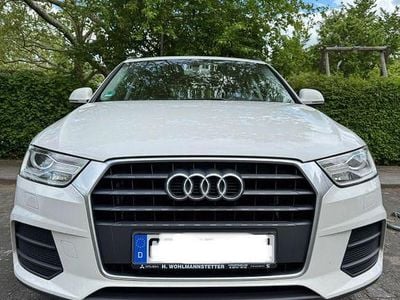 Silber Gebraucht 2015 Audi Q3 SUV | 12.500 € (Fairer Preis)