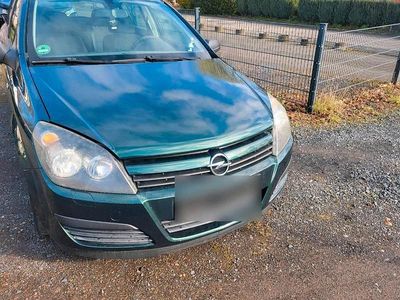 Usata Opel Astra 100 CV (73 kW) 2004 Verde Berlina