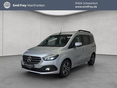 Gebraucht Mercedes T180 Progressive 116 PS (85 kW) 2024 Silber Van / Kleinbus