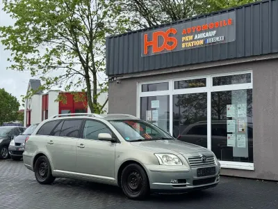 Gebraucht Toyota Avensis Sol 129 PS (94 kW) 2005 Grün Kombi