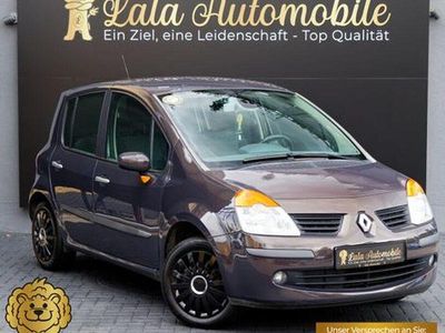 Braun Gebraucht 2005 Renault Modus Dynamique Van / Kleinbus | 3.980 € (Teuer)