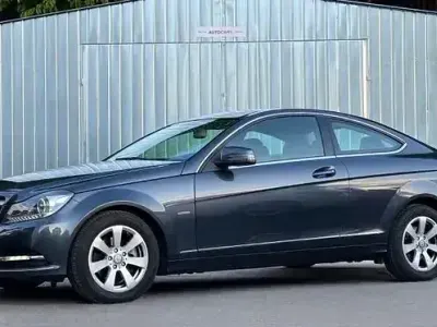 Gebraucht Mercedes C180 156 PS (114 kW) 2011 Grau Coupé