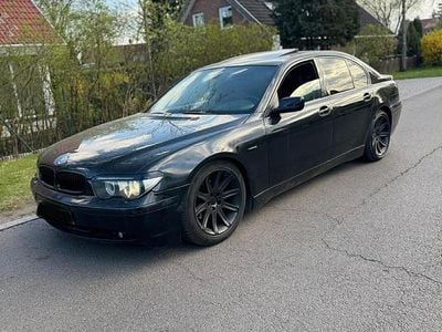 Second-hand BMW 730 245 CP (180 kW) 2004 Negru Berlinǎ
