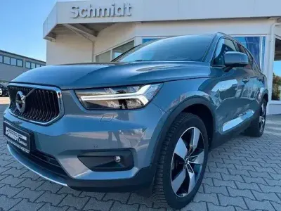 Usata Volvo XC40 Momentum 129 CV (94 kW) 2021 Grigio SUV