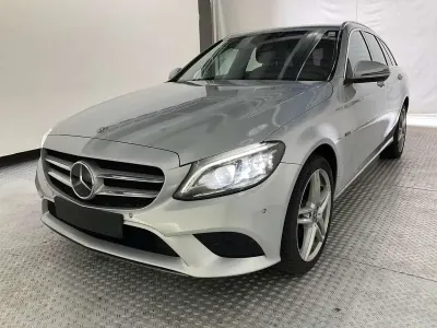 Gebraucht Mercedes C300e Avantgarde 194 PS (142 kW) 2020 Iridiumsilber  metalliclack Kombi
