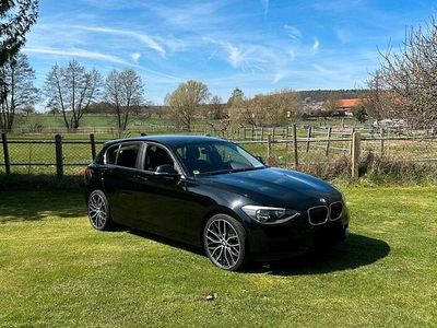 Gebraucht BMW 114 102 PS (75 kW) 2013 Schwarz Kleinwagen
