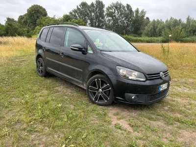 Gebraucht VW Touran 105 PS (77 kW) 2014 Schwarz Van / Kleinbus
