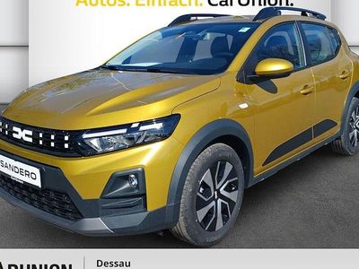 Neu Dacia Sandero Expression 110 PS (80 kW) 2026 Gelb Limousine