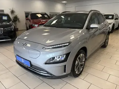 Gebraucht Hyundai Kona Trend 100 kW (136 PS) 2022 Silber SUV