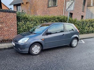Gebraucht Ford Fiesta 60 PS (44 kW) 2004 Grau Kleinwagen