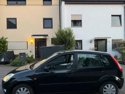 Gebraucht Ford Fiesta 101 PS (74 kW) 2005 Schwarz Kleinwagen