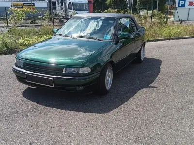 Gebraucht Opel Astra Cabriolet 71 PS (52 kW) 1995 Grün Cabrio