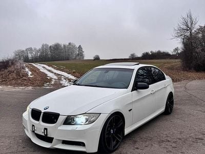 Weiß Gebraucht 2008 BMW 325 M Sport Limousine | 7.400 € (Etwas zu teuer)