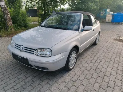 Gebraucht VW Golf Cabriolet 90 PS (66 kW) 2000 Silber Cabrio