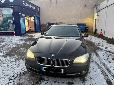 Schwarz Gebraucht 2013 BMW 520 Limousine | 10.700 € (Fairer Preis)