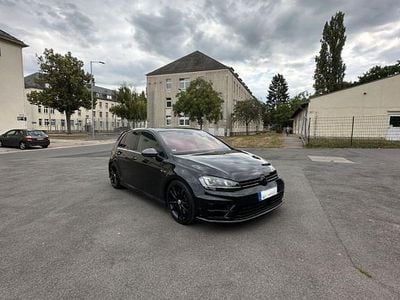 Second-hand VW Golf VII R 300 CP (220 kW) 2015 Negru Berlinǎ