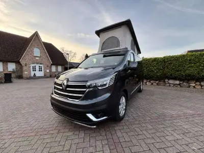 Gebraucht Renault Trafic 150 PS (110 kW) 2025 Grau Van / Kleinbus
