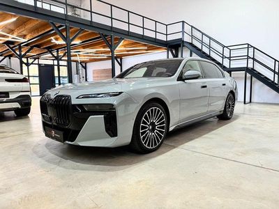 Gebraucht BMW 740 M Sport 286 PS (210 kW) 2025 Grau Limousine