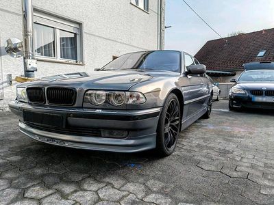 Second-hand BMW 740 286 CP (210 kW) 2002 Gri Berlinǎ