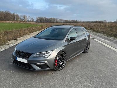 Grau Gebraucht 2018 Seat Leon ST CUPRA Kombi | 22.000 € (Teuer)