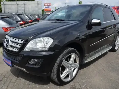 Gebraucht Mercedes ML350 224 PS (164 kW) 2010 Obsidianschwarz  metalliclack SUV