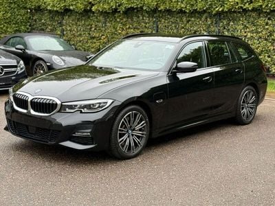 BMW 330e