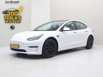 Begagnad Tesla Model 3 Long Range AWD 258 kW (351 HK) 2020 Vit Sedan