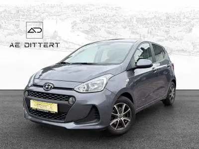 Gebraucht Hyundai i10 Trend 67 PS (49 kW) 2018 Grau Kleinwagen
