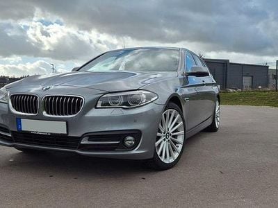 Gebraucht BMW 530 258 PS (189 kW) 2016 Silber Kombi
