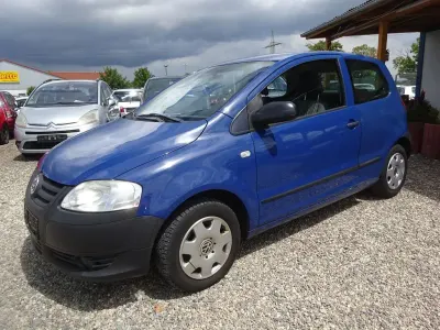 Gebraucht VW Fox 54 PS (39 kW) 2010 Blau Kleinwagen