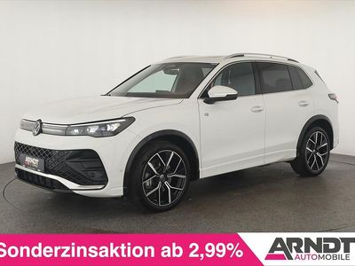 Gebraucht VW Tiguan R-line 150 PS (110 kW) 2025 Pure white SUV