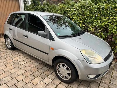 Gebraucht Ford Fiesta 80 PS (58 kW) 2004 Silber Kleinwagen