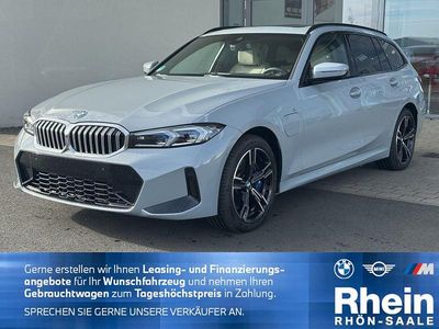 Używany BMW 330e Sport Line 292 KM (214 kW) 2025 Szary Kombi