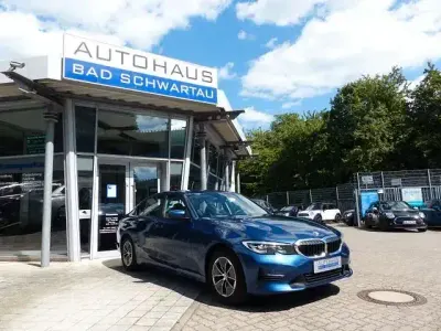 Gebraucht BMW 318 Advantage 156 PS (114 kW) 2021 Andere Limousine
