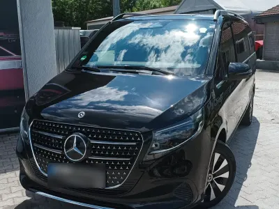 Gebraucht Mercedes V300 Avantgarde 237 PS (174 kW) 2024 Schwarz Van / Kleinbus