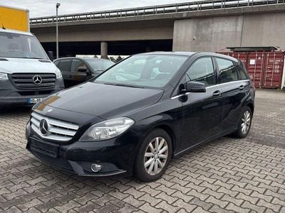 Gebraucht Mercedes B180 122 PS (89 kW) 2013 Schwarz Van / Kleinbus