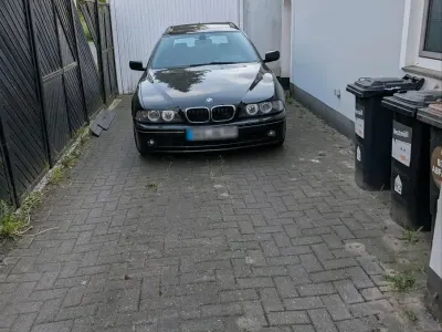 Gebraucht BMW 525 193 PS (141 kW) 2001 Schwarz Kombi